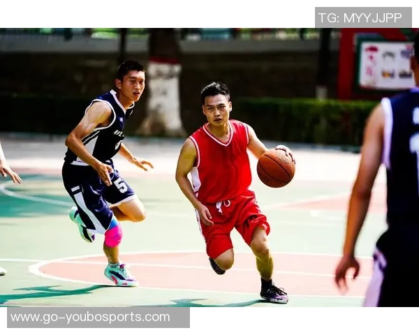 明星篮球赛激情四溢明星球员齐聚一堂展现篮球魅力与团队精神的巅峰对决